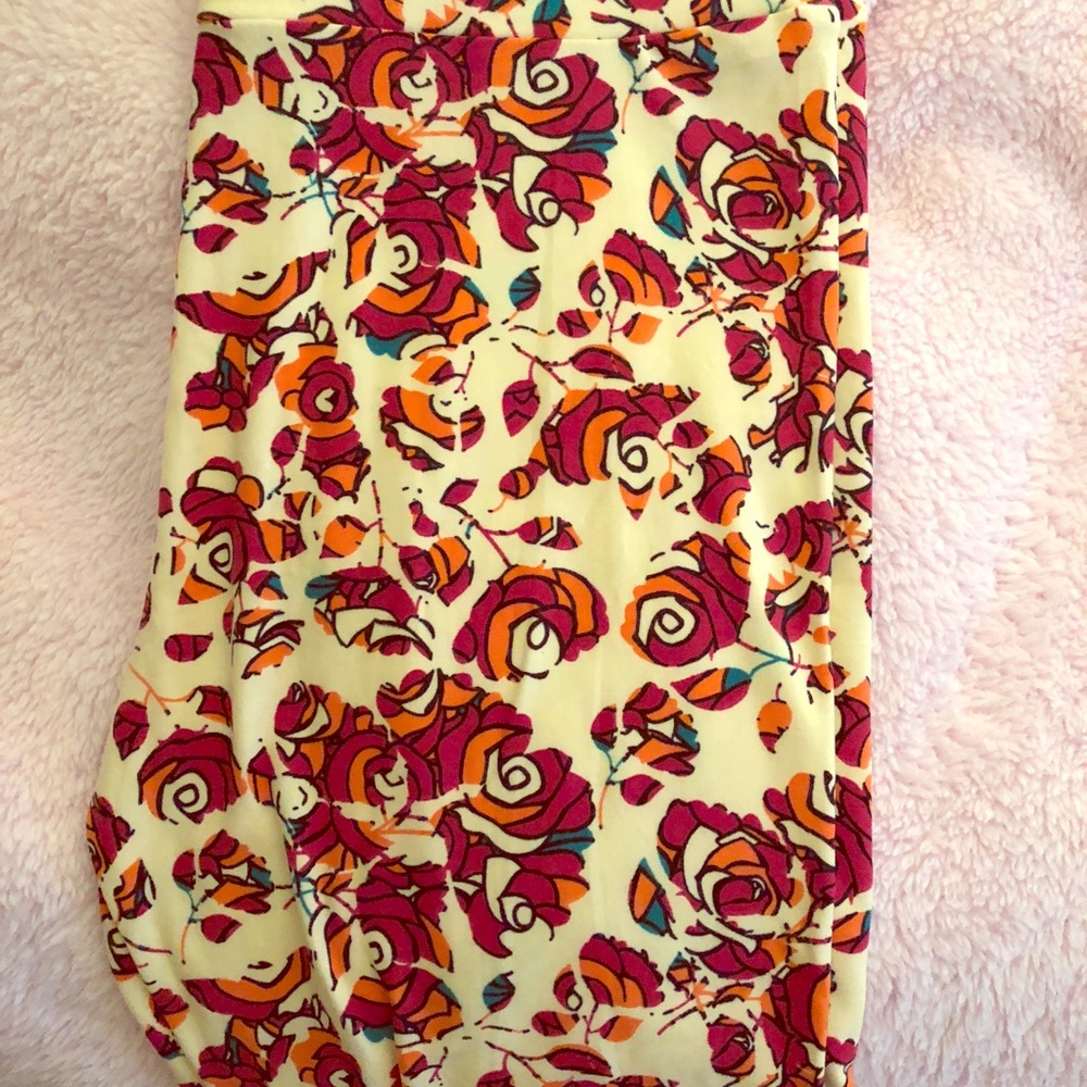 New LuLaRoe TC Disney Rose Leggings!